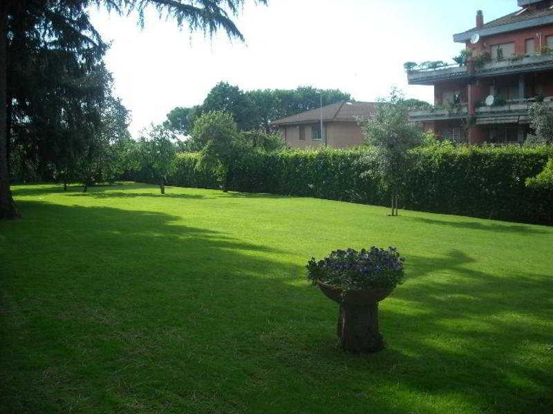 Casa Nostra Signora Hotel Isola Farnese Buitenkant foto
