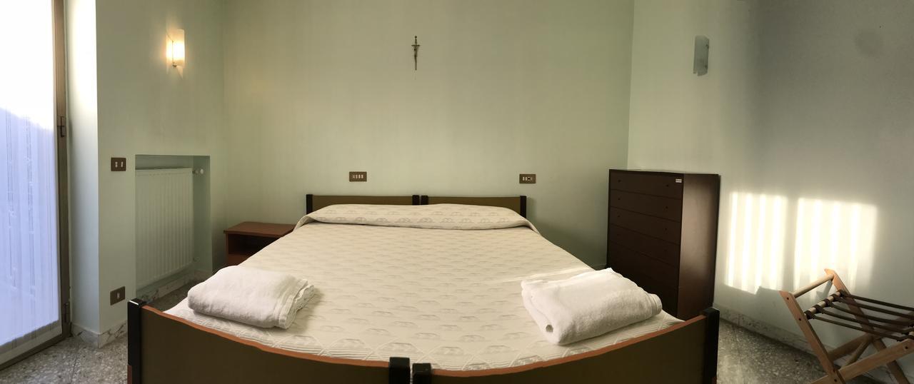 Casa Nostra Signora Hotel Isola Farnese Buitenkant foto