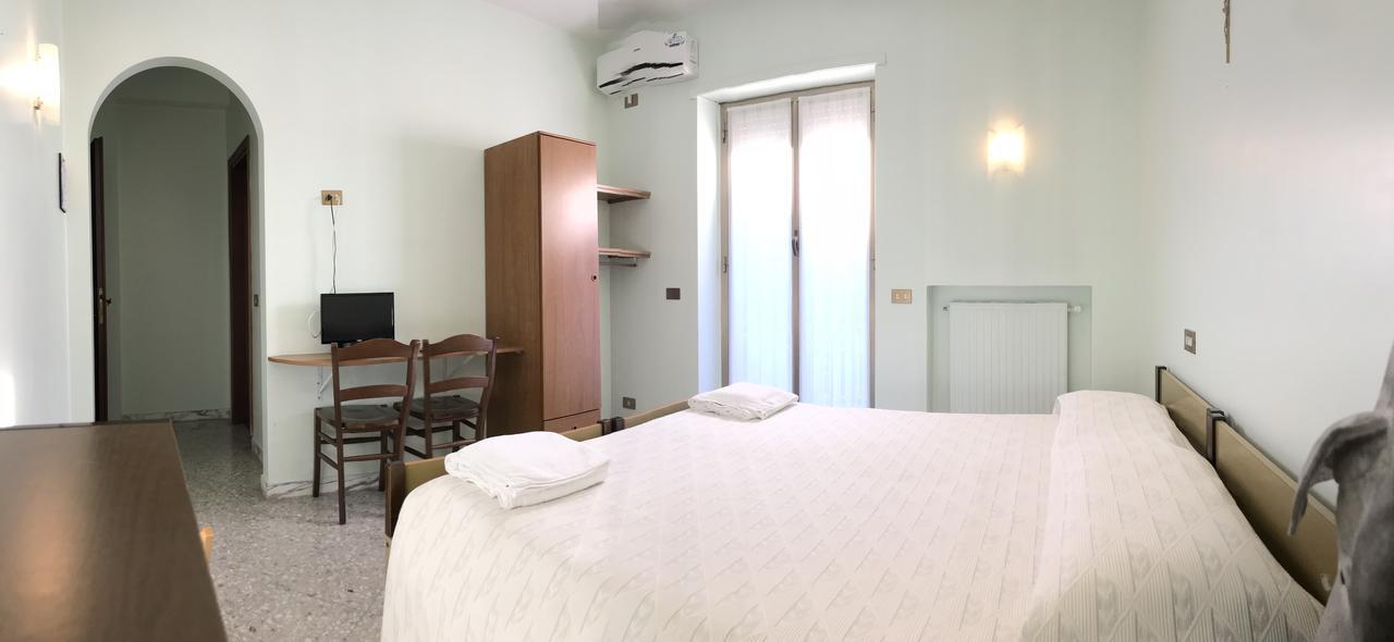 Casa Nostra Signora Hotel Isola Farnese Buitenkant foto